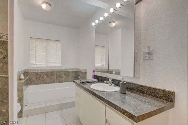 1906 Jasmine Circle, Las Vegas, NV 89123