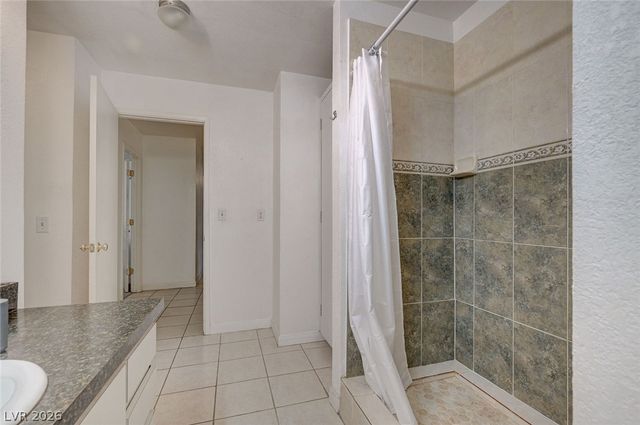 1906 Jasmine Circle, Las Vegas, NV 89123