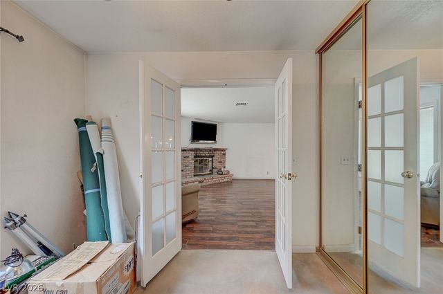 1906 Jasmine Circle, Las Vegas, NV 89123