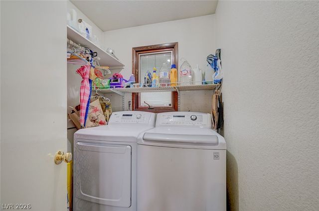 1906 Jasmine Circle, Las Vegas, NV 89123