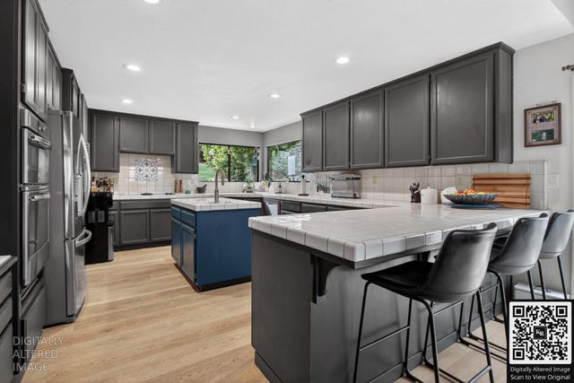 7071 W Saint Andrews Ln, Tracy, CA 95377