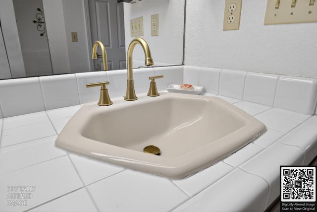 7071 W Saint Andrews Ln, Tracy, CA 95377