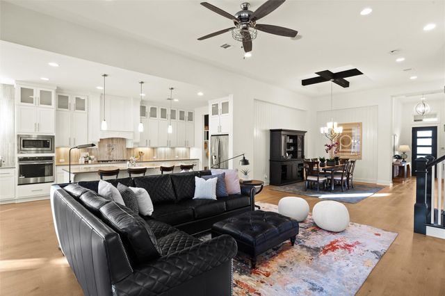 550 Goodnight TRL, Dripping Springs, TX 78620