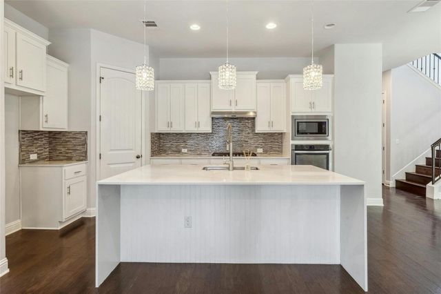 11813 Quintana CV, Austin, TX 78739