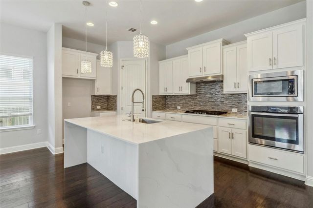 11813 Quintana CV, Austin, TX 78739