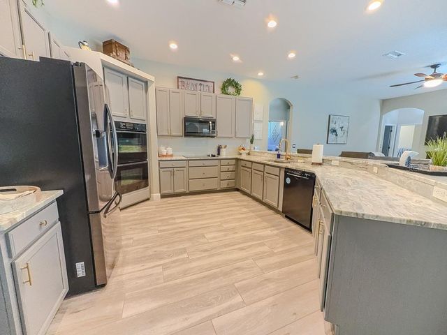 5852 CACHETTE DE RIVIERA COURT, New Port Richey, FL 34655