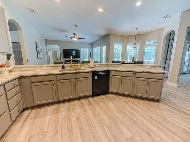 5852 CACHETTE DE RIVIERA COURT, New Port Richey, FL 34655