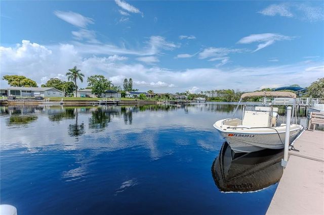 5852 CACHETTE DE RIVIERA COURT, New Port Richey, FL 34655