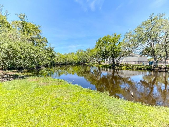 5852 CACHETTE DE RIVIERA COURT, New Port Richey, FL 34655