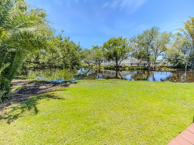5852 CACHETTE DE RIVIERA COURT, New Port Richey, FL 34655
