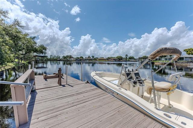 5852 CACHETTE DE RIVIERA COURT, New Port Richey, FL 34655
