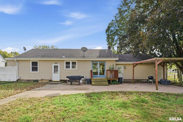 1011 36TH Avenue, East Moline, IL 61244