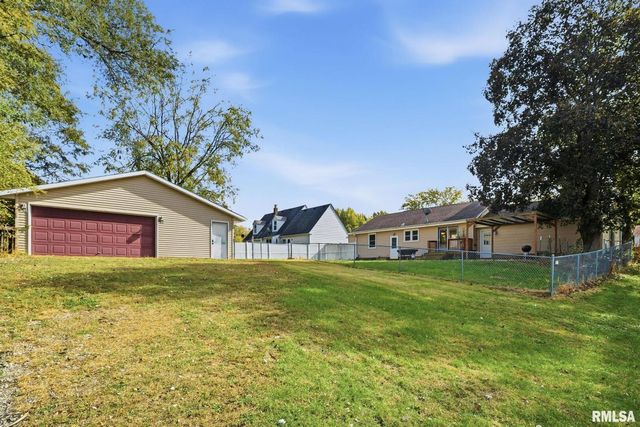 1011 36TH Avenue, East Moline, IL 61244