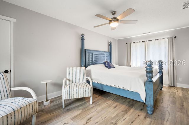 2 William Hilton Pkwy Apt 301, Hilton Head Island, SC 29926