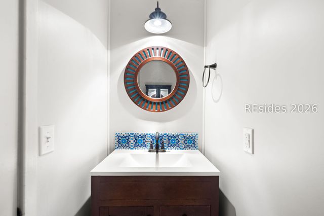 2 William Hilton Pkwy Apt 301, Hilton Head Island, SC 29926