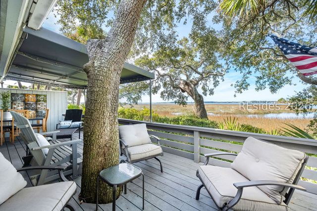 2 William Hilton Pkwy Apt 301, Hilton Head Island, SC 29926