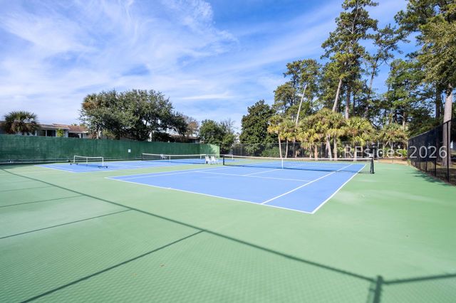 2 William Hilton Pkwy Apt 301, Hilton Head Island, SC 29926