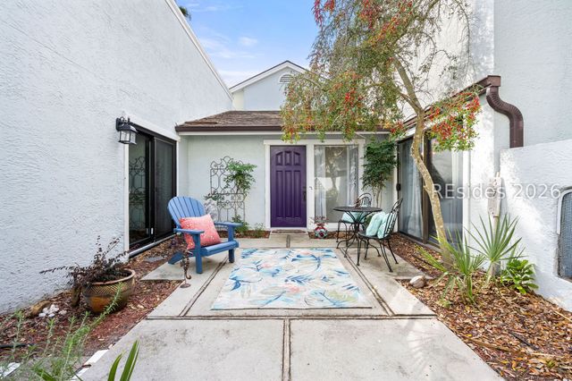 2 William Hilton Pkwy Apt 301, Hilton Head Island, SC 29926