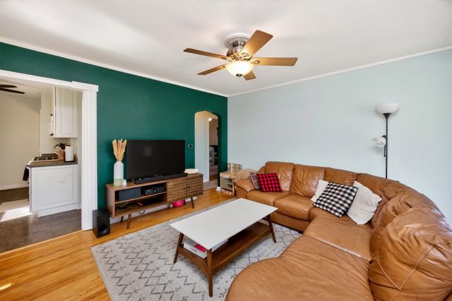 2412 33rd Street, Des Moines, IA 50310