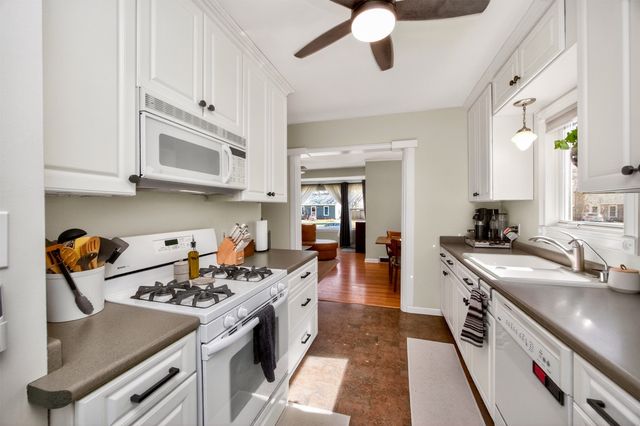 2412 33rd Street, Des Moines, IA 50310