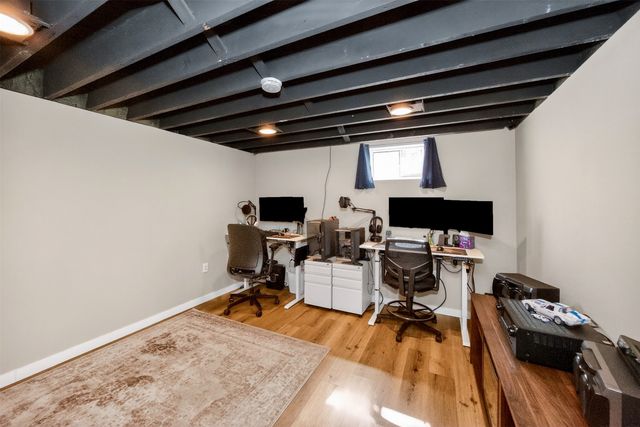 2412 33rd Street, Des Moines, IA 50310