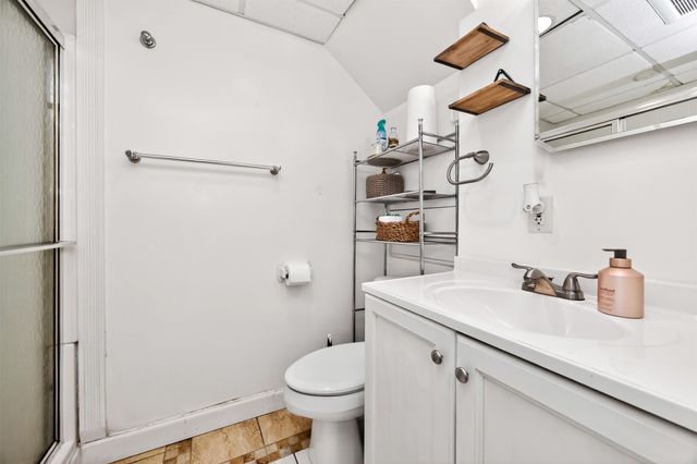 2412 33rd Street, Des Moines, IA 50310