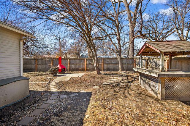 2412 33rd Street, Des Moines, IA 50310