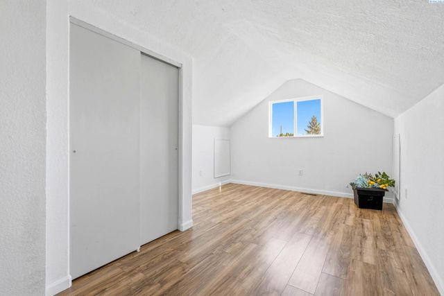 424 W 11th Ave, Kennewick, WA 99337