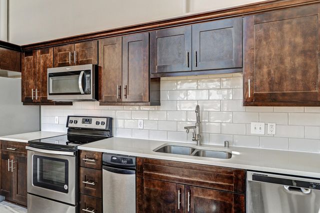 524 Central Avenue SW PH D, Albuquerque, NM 87102