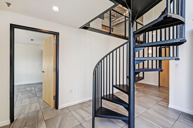 524 Central Avenue SW PH D, Albuquerque, NM 87102