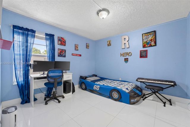 6195 W 18th Ave G212, Hialeah, FL 33012