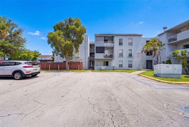 6195 W 18th Ave G212, Hialeah, FL 33012