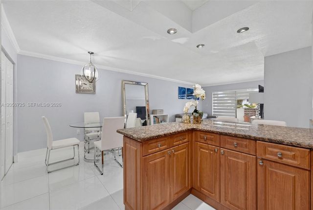 6195 W 18th Ave G212, Hialeah, FL 33012