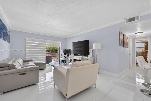 6195 W 18th Ave G212, Hialeah, FL 33012