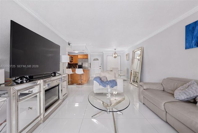 6195 W 18th Ave G212, Hialeah, FL 33012
