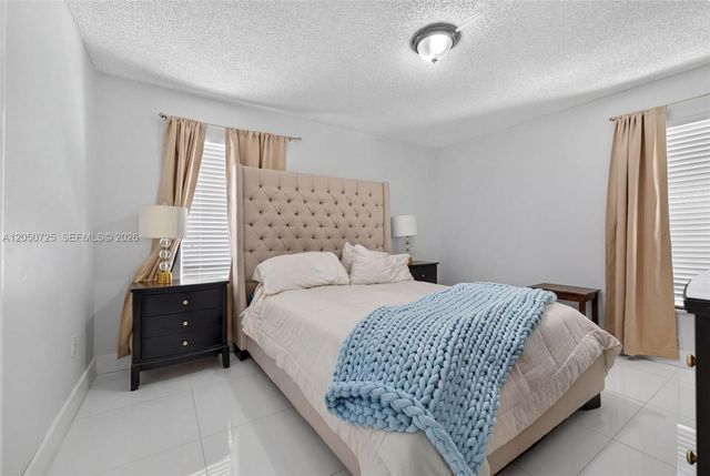 6195 W 18th Ave G212, Hialeah, FL 33012