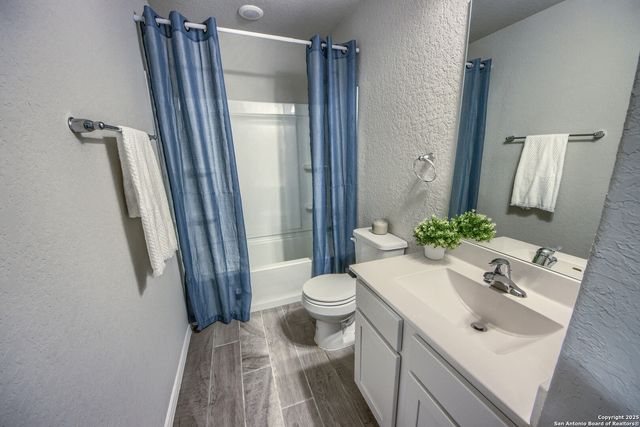 2520 HIDDENBROOKE TRACE, Seguin, TX 78155