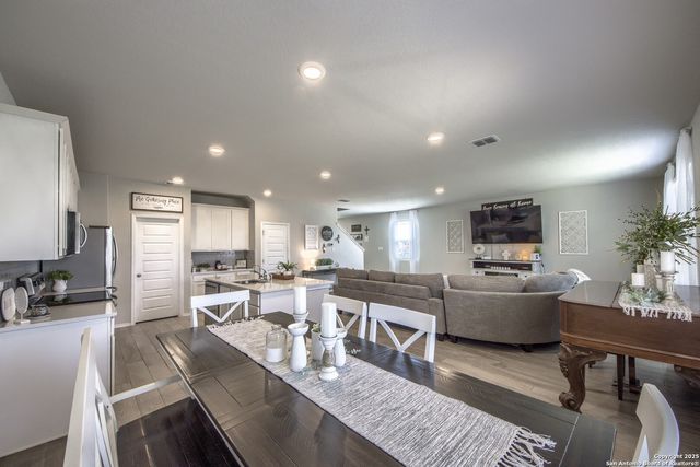 2520 HIDDENBROOKE TRACE, Seguin, TX 78155