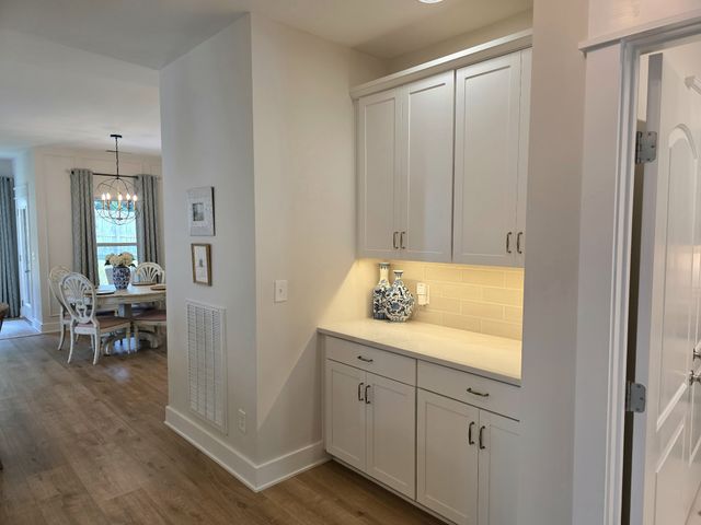 1076 Westgate Dr, Gallatin, TN 37066