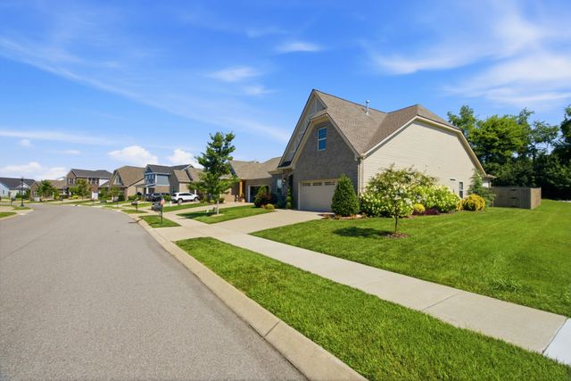 1076 Westgate Dr, Gallatin, TN 37066