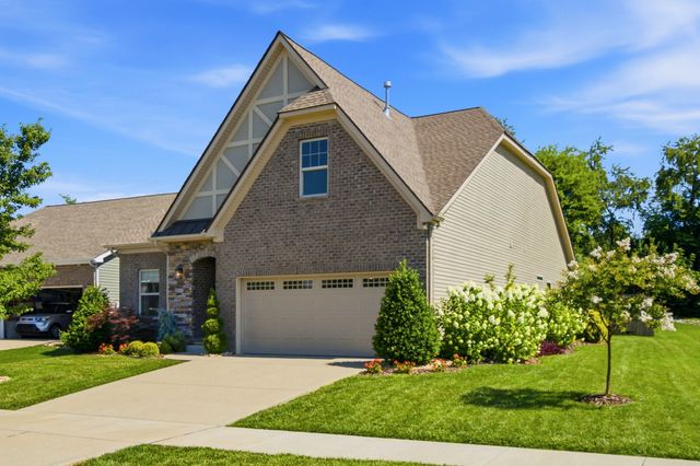 1076 Westgate Dr, Gallatin, TN 37066