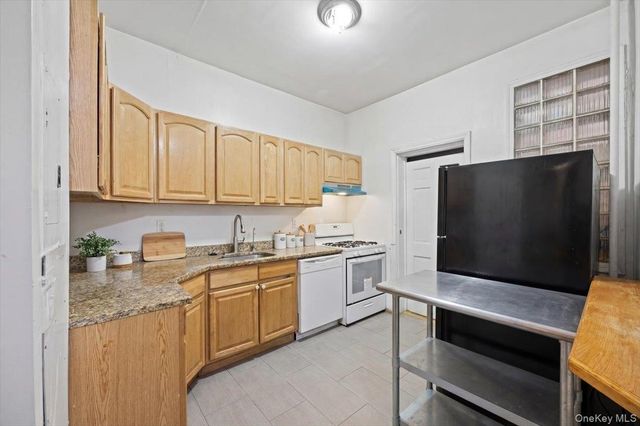 94 Elliott Avenue, Yonkers, NY 10705