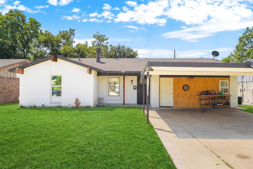 2108 Meadow Lark, Irving, TX 75060 — exterior