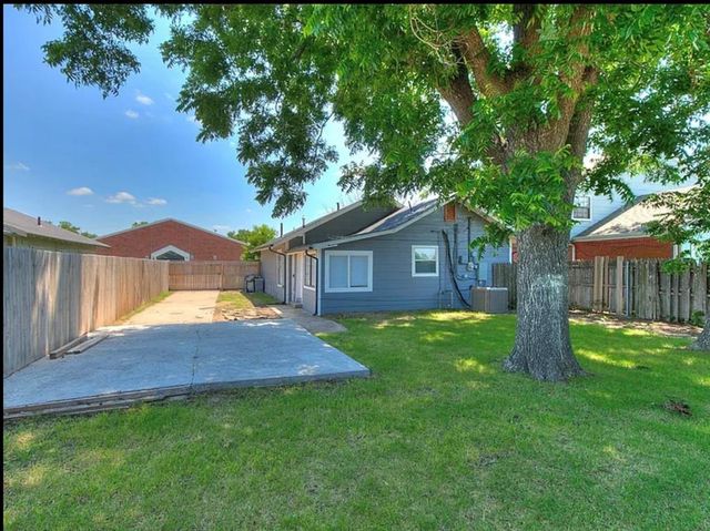 227 W Hayes Street, Norman, OK 73069