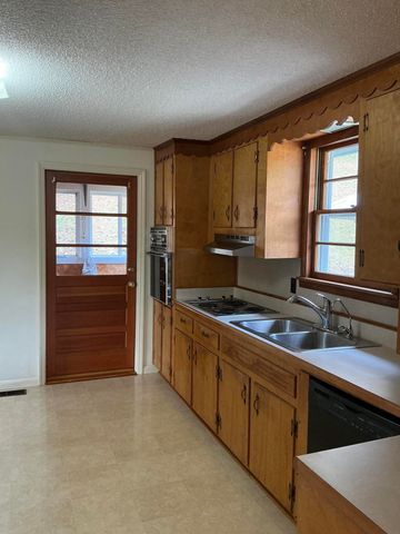 5602 B Hwy 95, Rock Spring, GA 30739