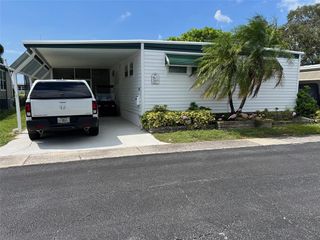 35 THATCH PALM STREET E 35, Largo, FL 33770