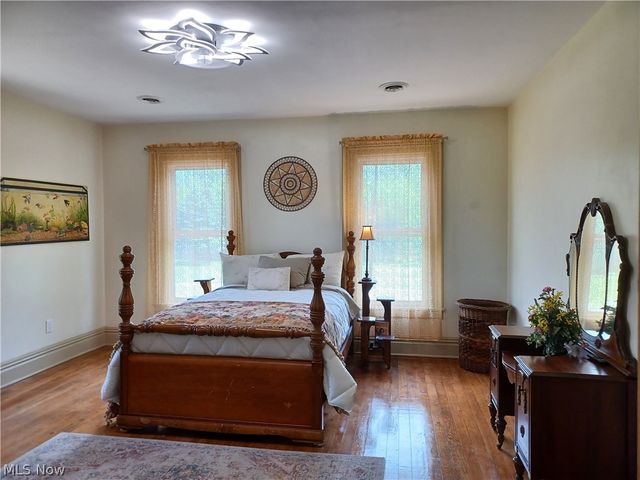 164 N Salem Warren Road, North Jackson, OH 44451