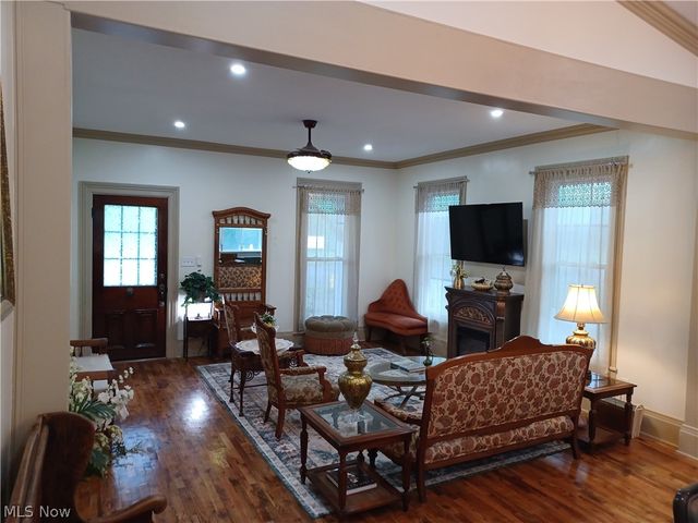 164 N Salem Warren Road, North Jackson, OH 44451
