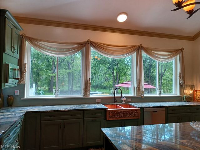 164 N Salem Warren Road, North Jackson, OH 44451