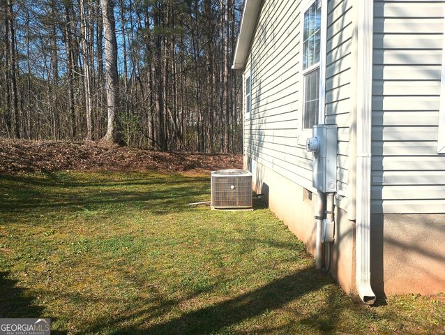 105 Bob White Lane, Newnan, GA 30263